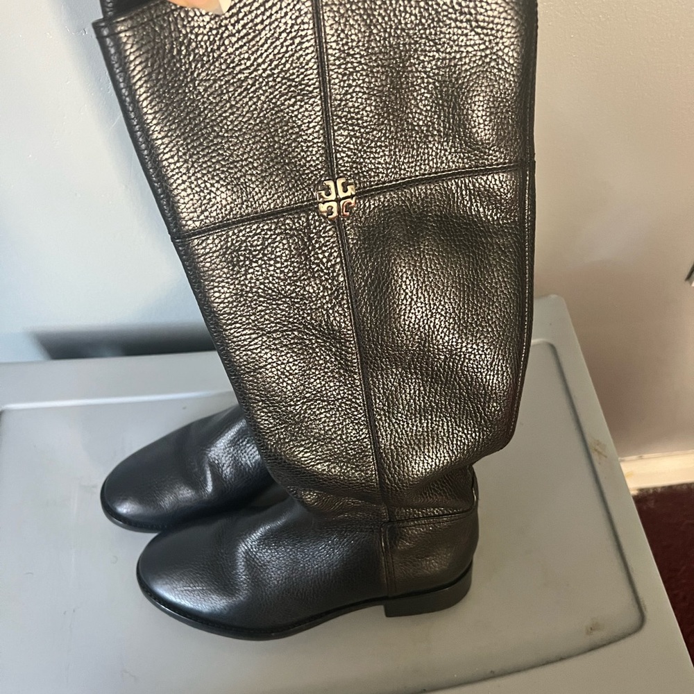 Tory Burch boots size 7M